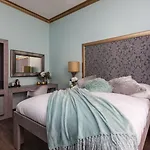 Salvatore Hotel