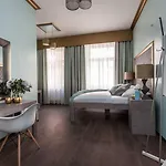 Salvatore Hotel 4*