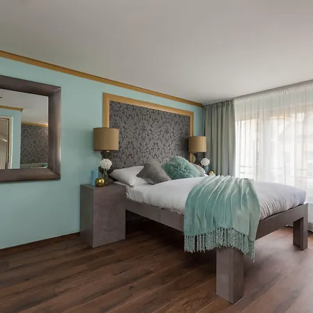 Salvatore 4* براغ